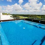Nick Price Luxury 2 Bedroom Apartment By Spot Rentals